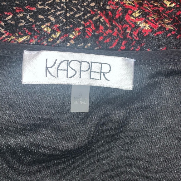 Kasper Red gold Floral Printed textured Tank top - Picture 6 of 7
